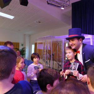 45864717_2042870175793841_1432247627574935552_n